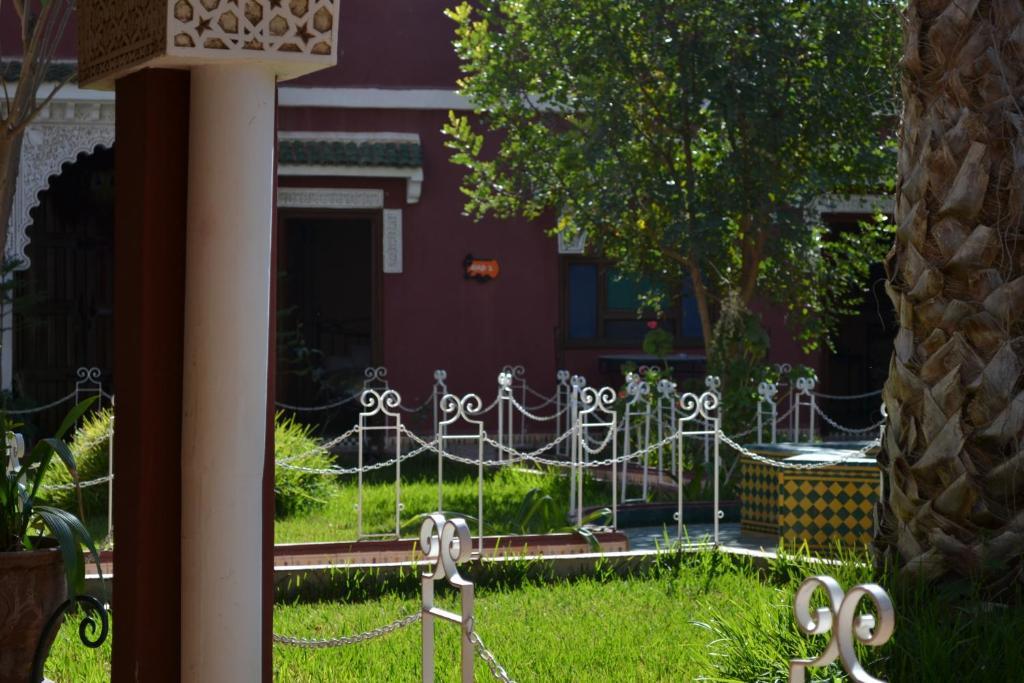 Hotel Riad L' Arganier D' Or Ait el Rhazi Екстер'єр фото